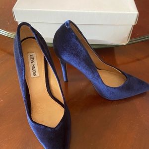Steve Madden pumps